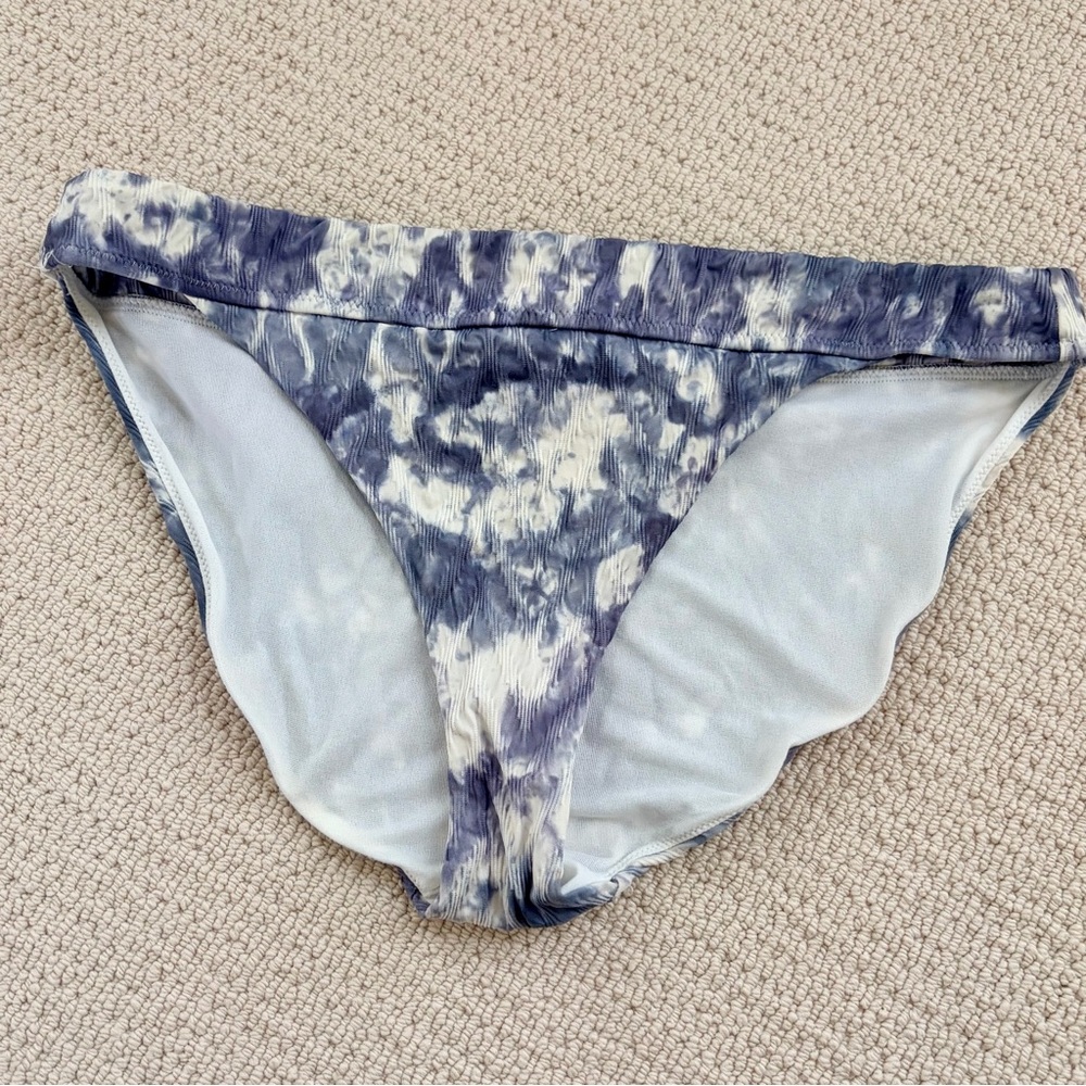 Athleta Blue and White Swim Bottom